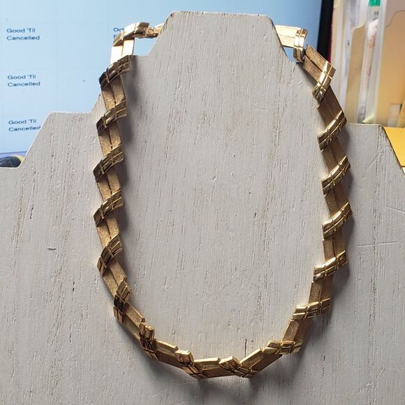 Vtg 1960s Crown Trifari Abstract Texture Brush Gold Plated 16" Choker Necklace - Picture 11 of 16
